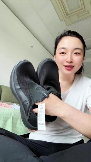 你们买了这双鞋都是给谁买的呢#与辉同行#董宇辉#万物皆可种草